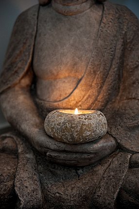 Buddha statues as a gift
