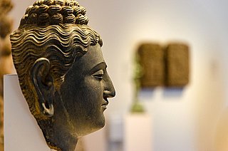 Buddha head statues